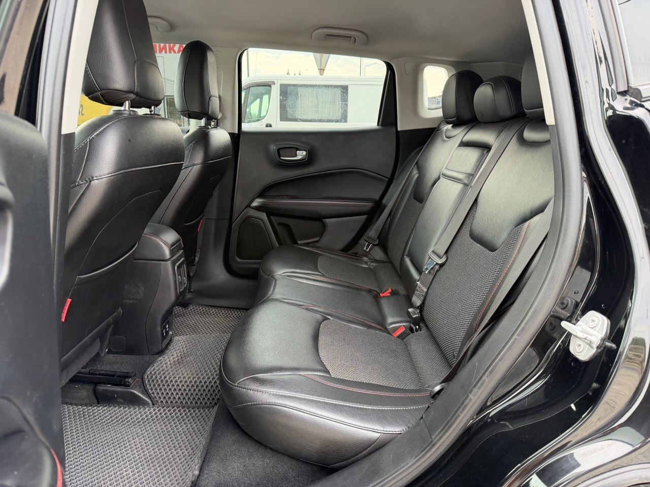 Jeep Compass 9